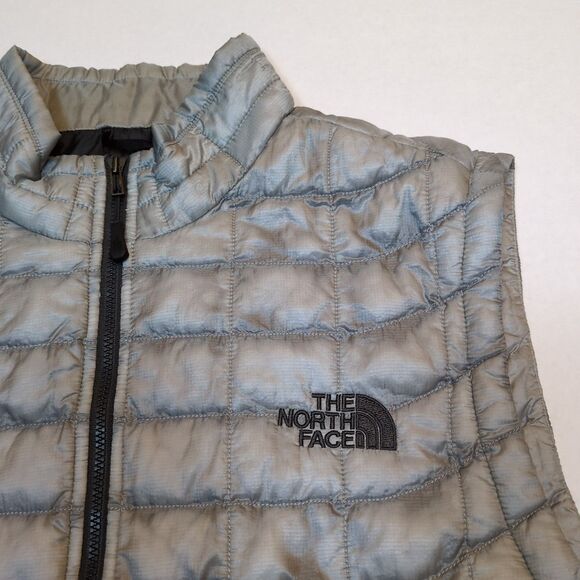 The North Face Mens S Thermoball Insulated Puffer Vest Gray Silver Hike Gorpcore - Picture 2 of 14